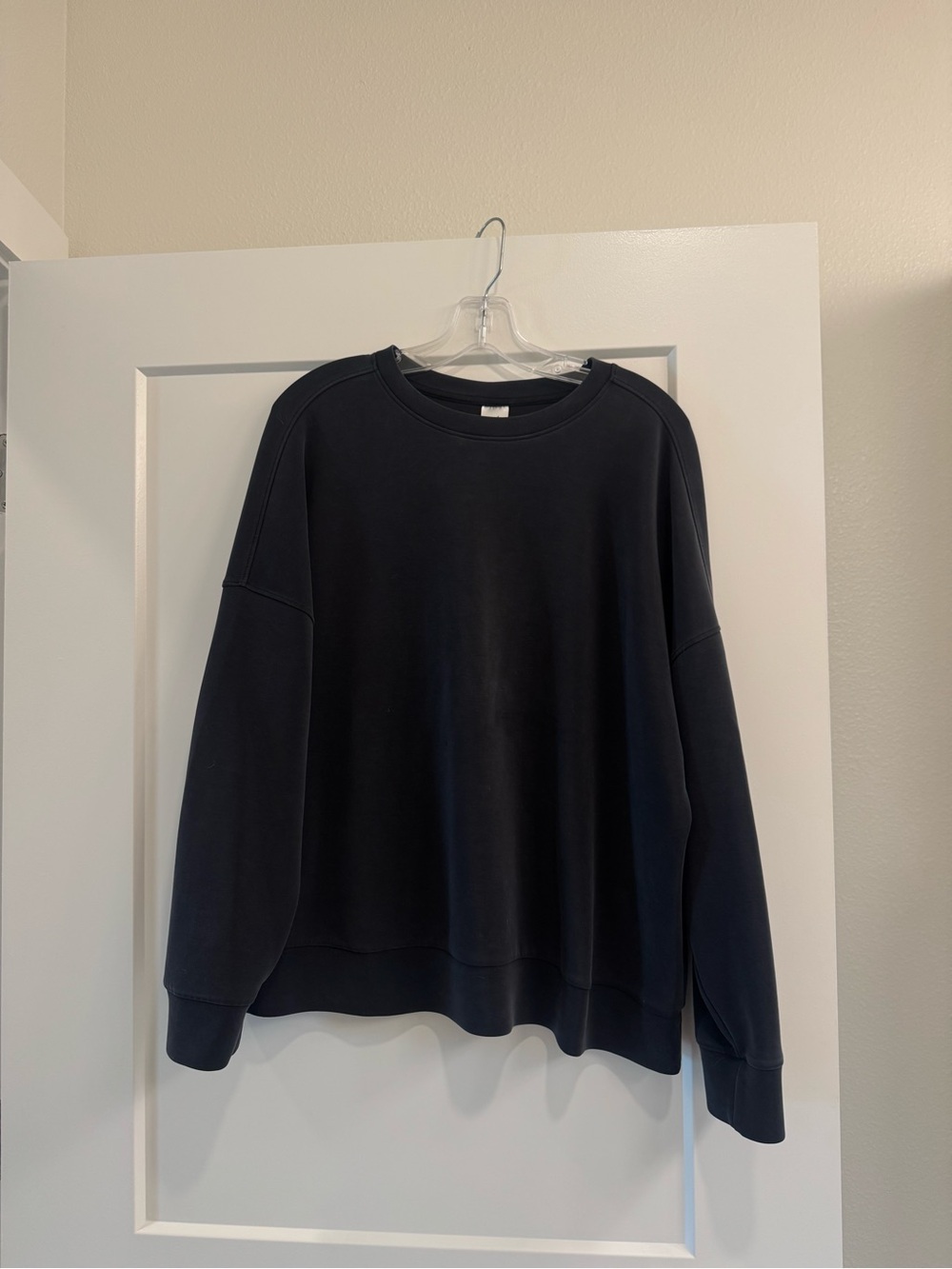 Kirkland Signature Black Crewneck Sweatshirt
